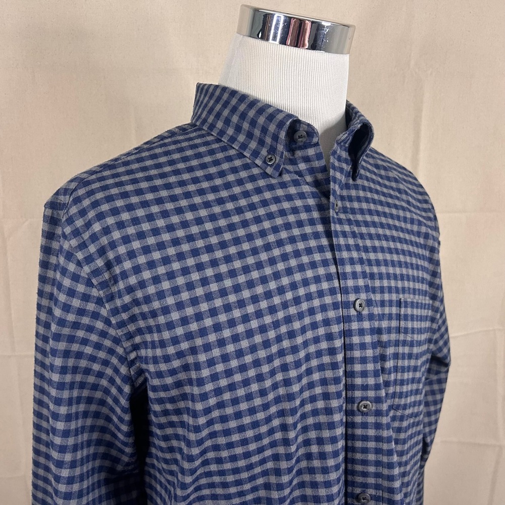 UNTUCKit XL Flannel Button Down Shirt Blue Gray Plaid Polyester Blend Mens